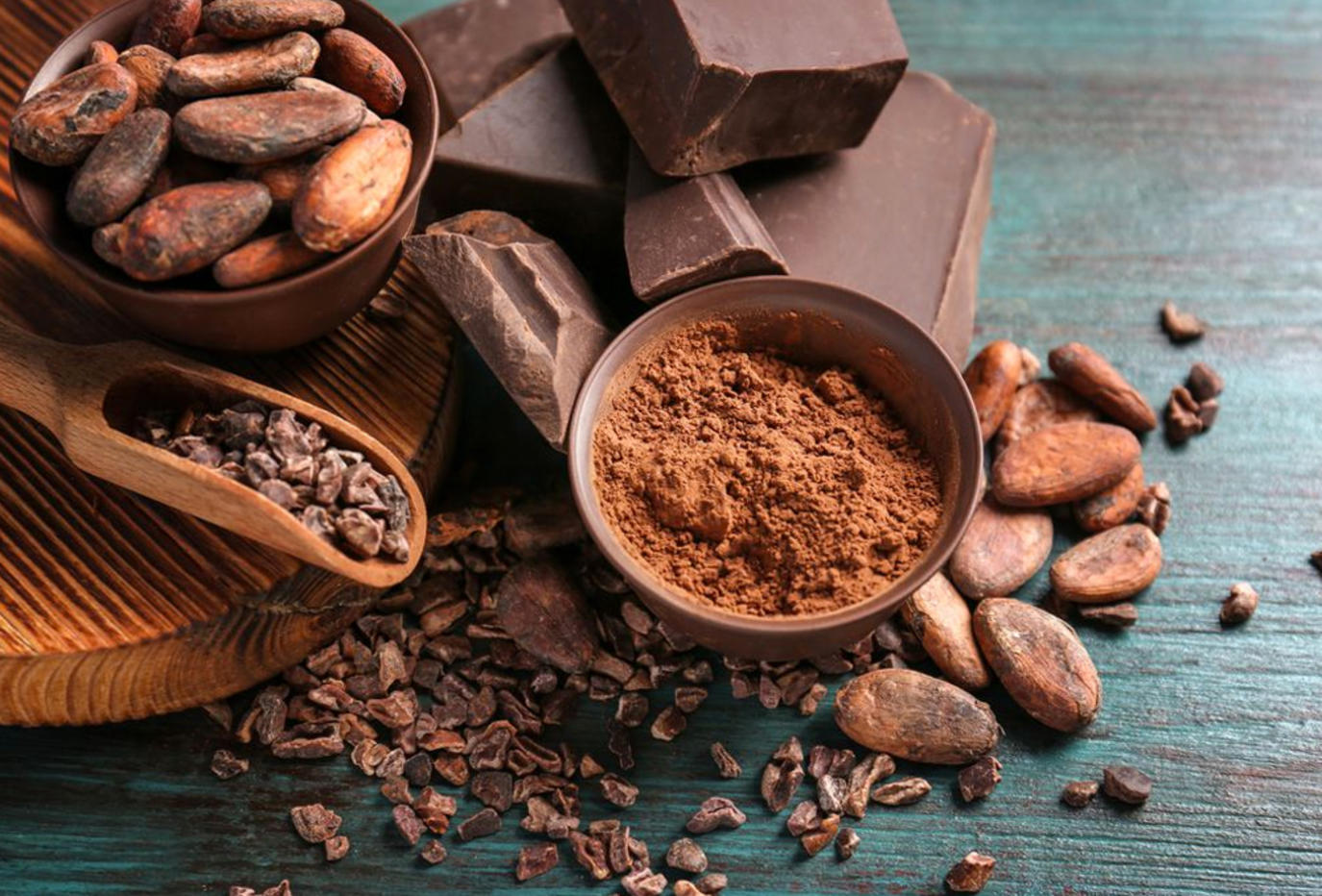 الفرق بين الكاكاو القلوي والطبيعي