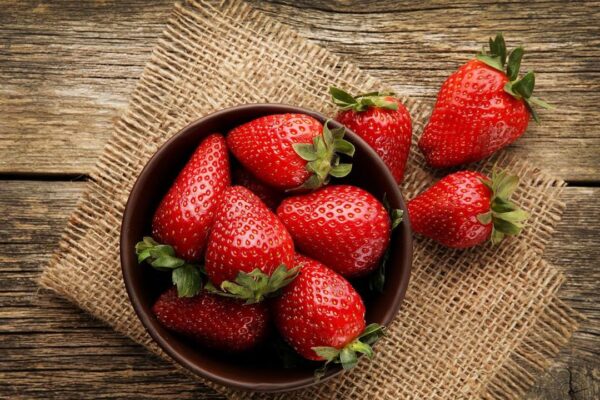 مورد نكهة الفراولة الصناعية الطبيعية للأغذية