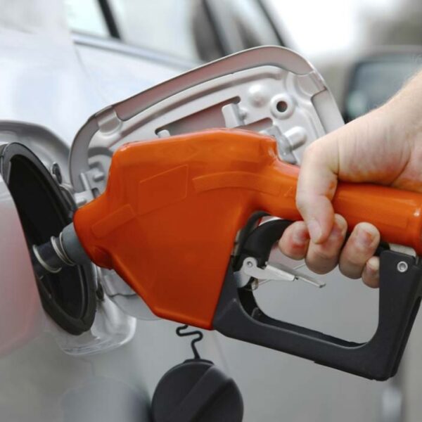 مضافات وقود السيارات