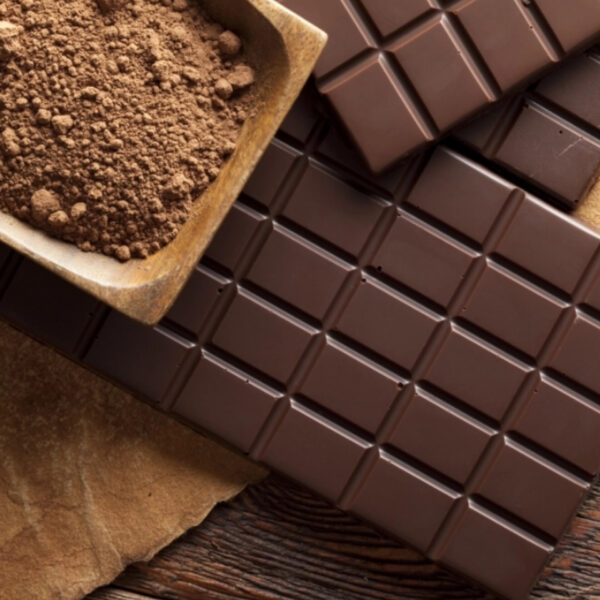 استيراد مواد خام لصناعة الشوكولاتة