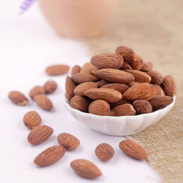 لوز محمص – مكسرات للحلويات والمعجنات في الإمارات