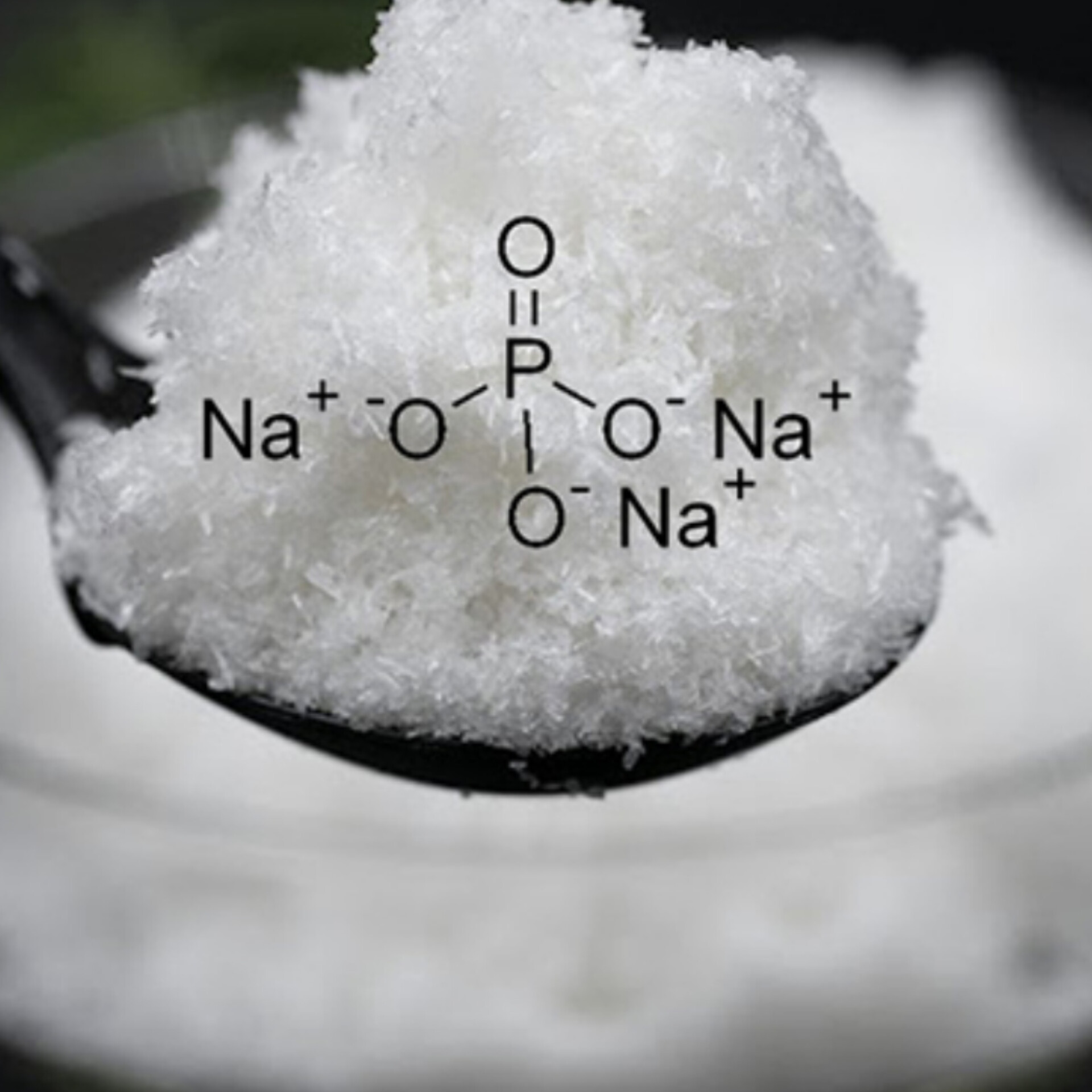 فوسفات الكالسيوم: سرّ تحسين القوام ورفع القيمة الغذائية في منتجاتك