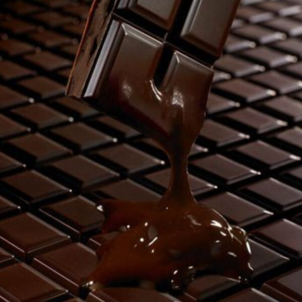 ما هي مراحل تصنيع الشيكولاتة؟
