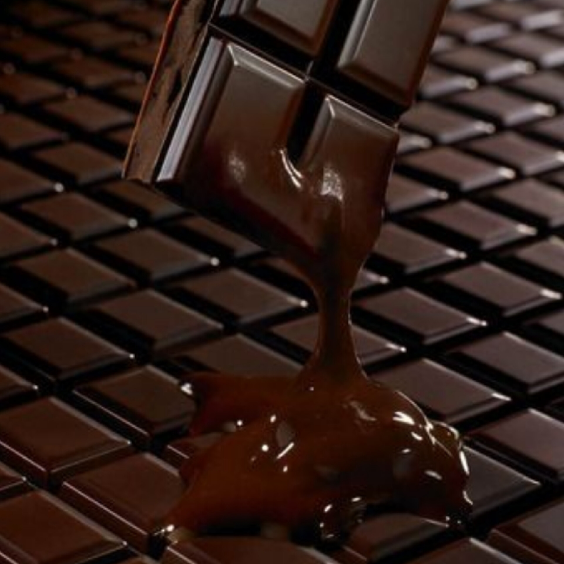 طرق منع تشقق الشوكولاتة أثناء التبريد