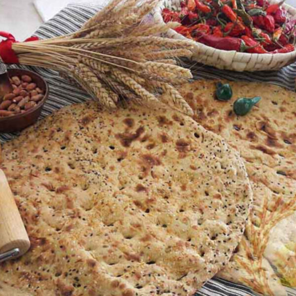 قائمة المواد الأولية لتحسين قوام وطعم الخبز