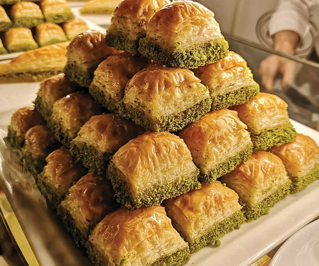 بيع حلوى مباشرة من تركيا