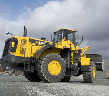 Komatsu WA 600 loader for sale in Türkiye