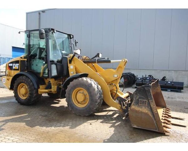 Caterpillar 906M Loader for Sale