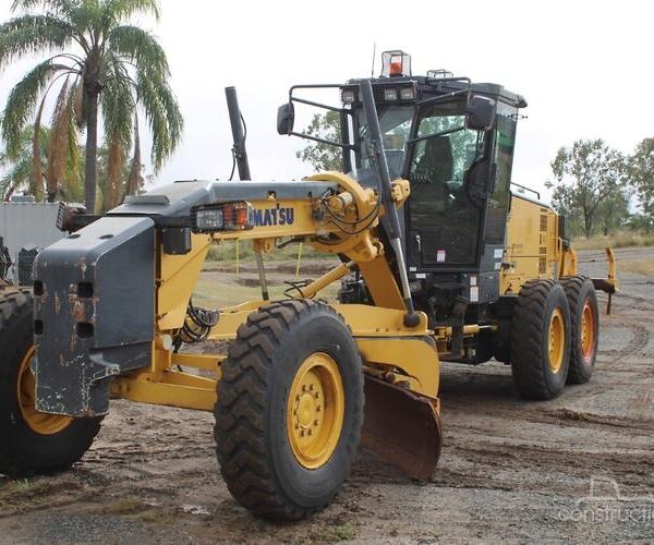 Hitachi Grader Model GD555A for Sale
