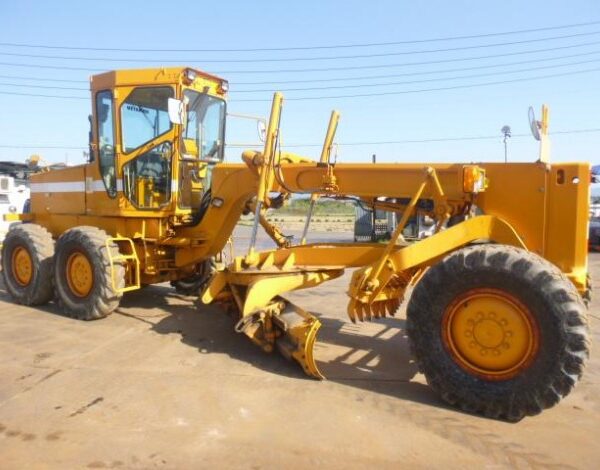 Hitachi Grader Model GD605A for Sale