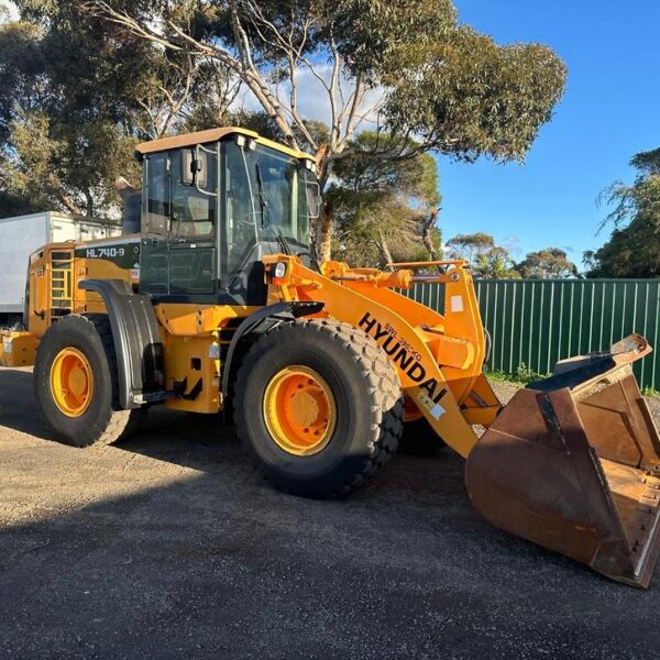Hyundai HL740 Loader for Sale