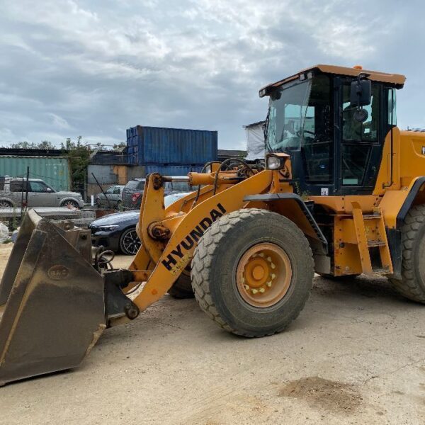 Hyundai HL940 Loader for Sale