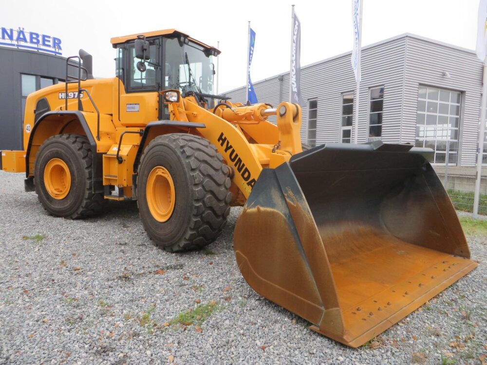 Hyundai HL975 Loader for Sale