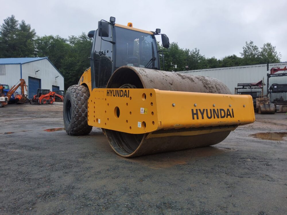 Hyundai HR380C Roller for Sale