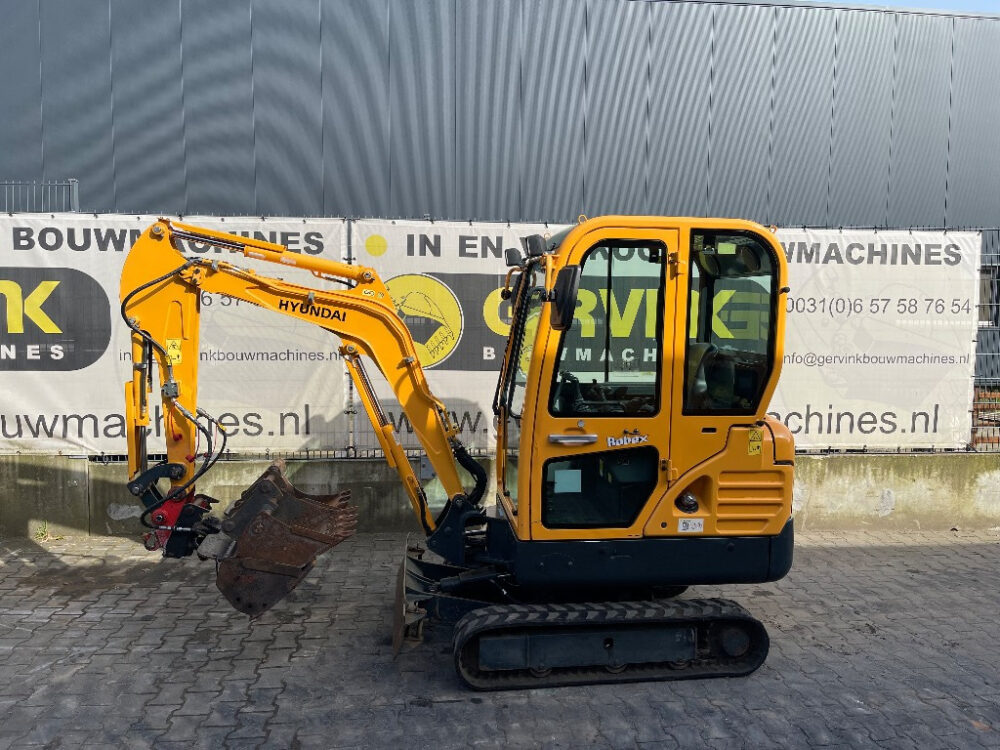 Hyundai R16 Excavator for Sale