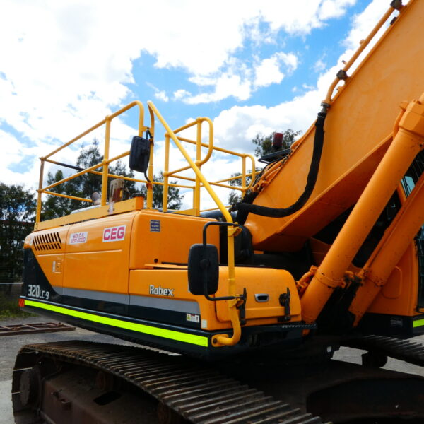 Hyundai R320LC Excavator for Sale