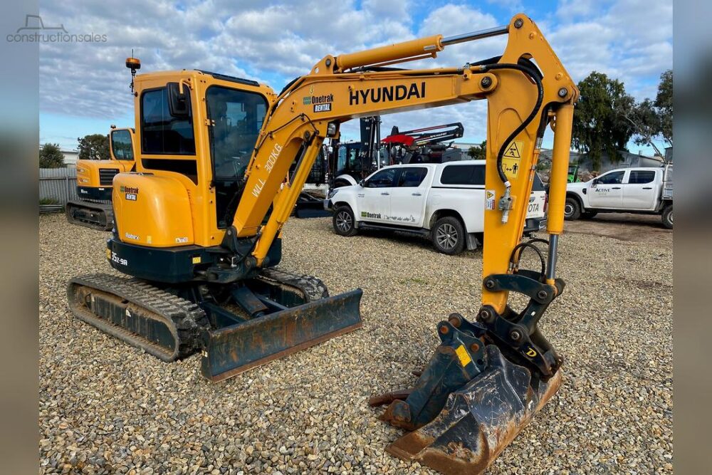 Hyundai R35Z Excavator for Sale