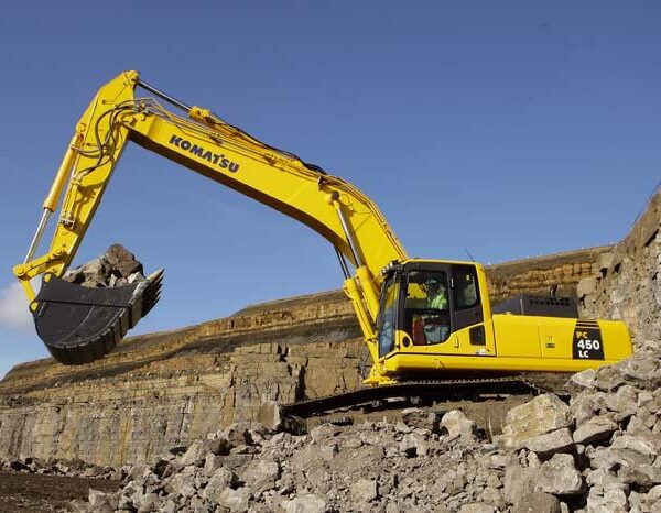 Komatsu Excavato PC450