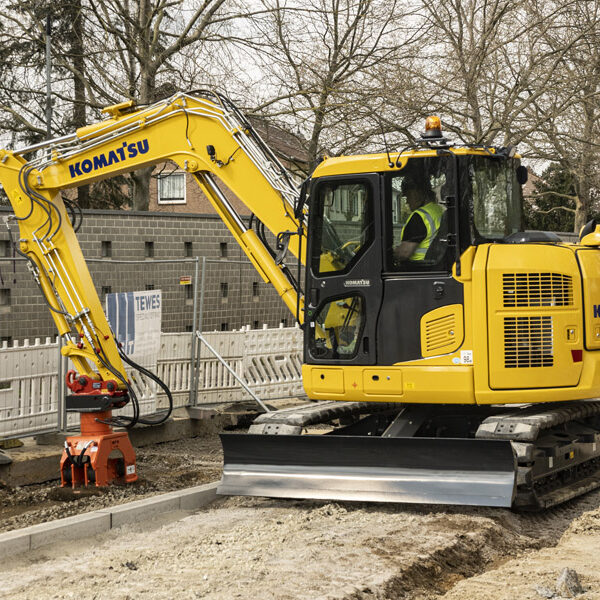 Komatsu Excavator PC88MR-11