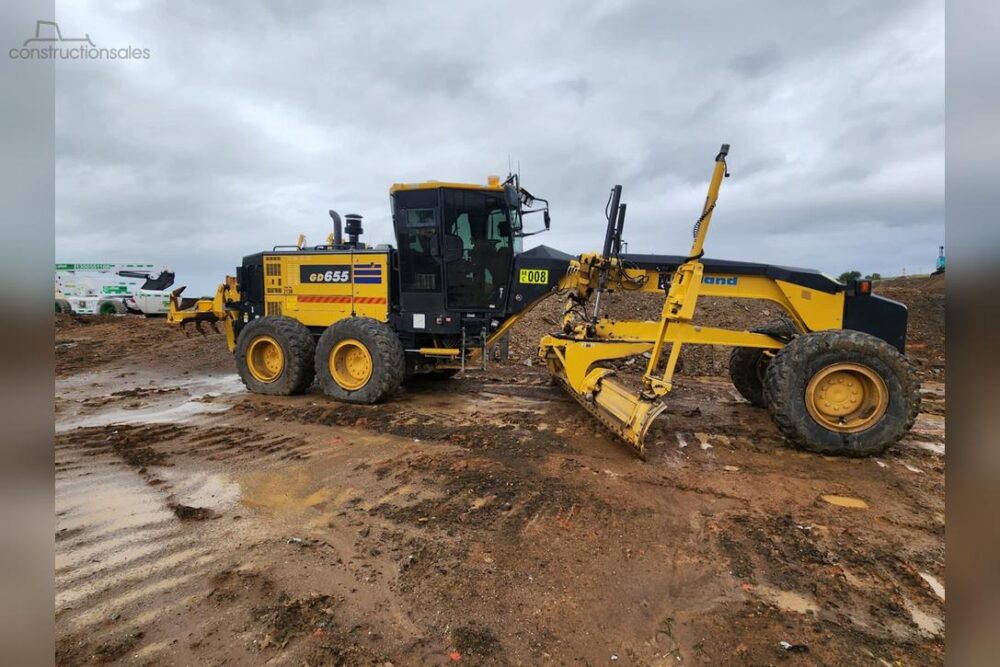 Komatsu Graders GD655 For Sale