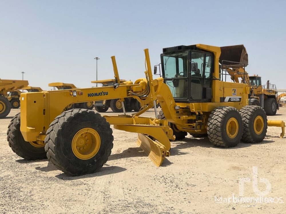 Komatsu Graders GD825A-2 For Sale