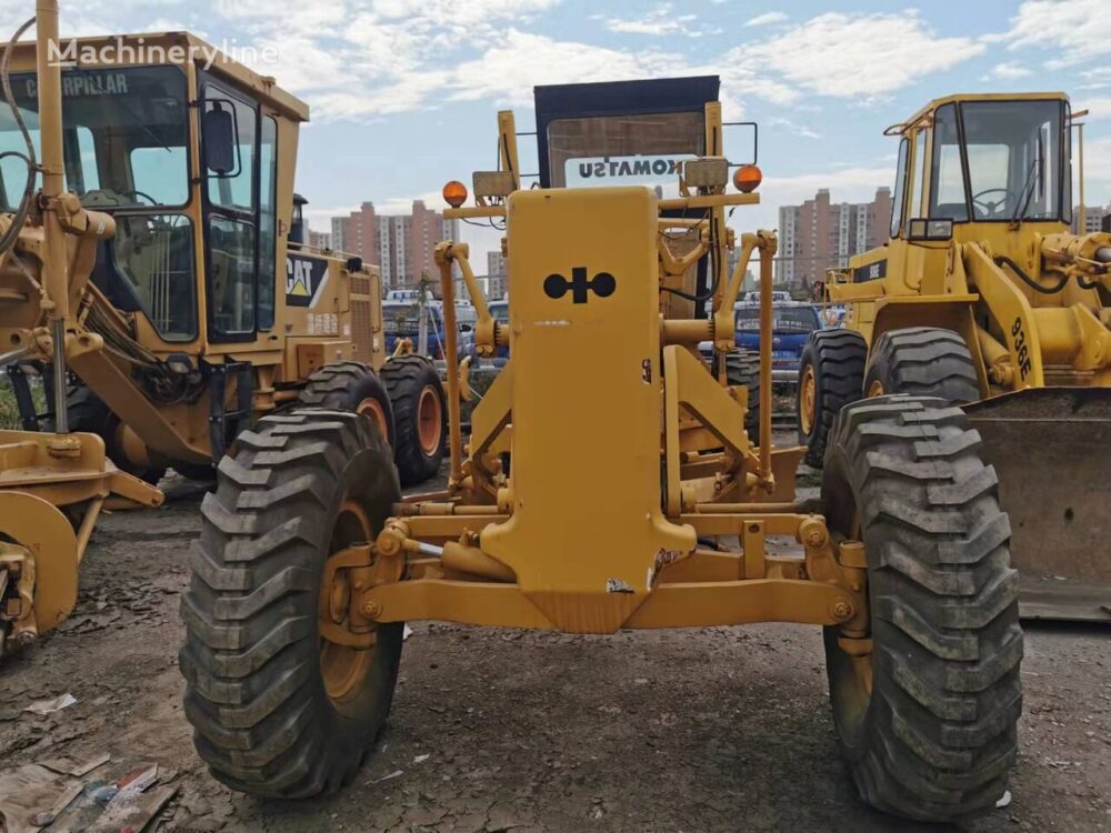 Komatsu Graders GD825A-3 For Sale