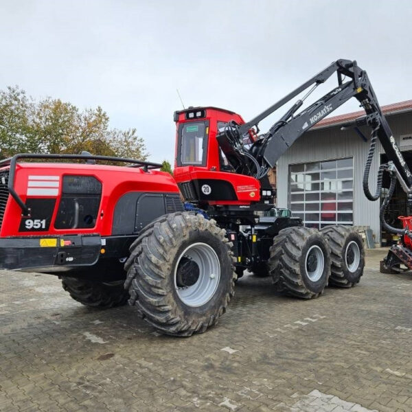 Komatsu Harvester 951 For Sale