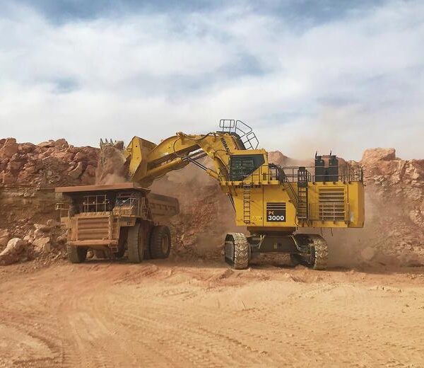 Komatsu Komatsu PC3000 Hydraulic Excavator