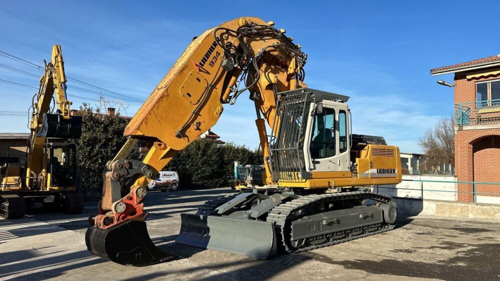 Liebherr Excavator Model R 934 for Sale
