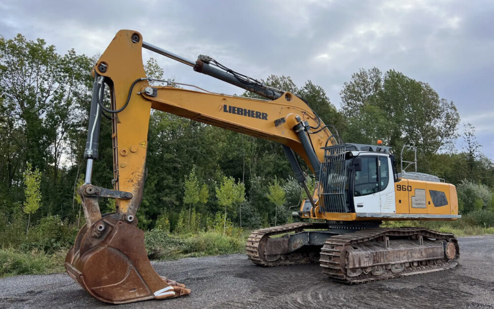 Liebherr Excavator Model R 950 SME for Sale