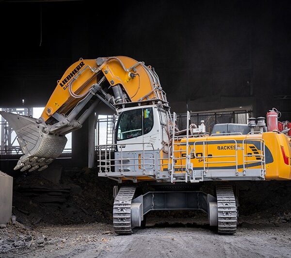 Liebherr Excavator Model R 980 SME for Sale