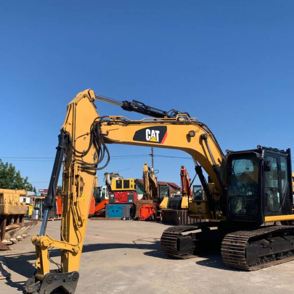 the Caterpillar 318F Excavator for Sale