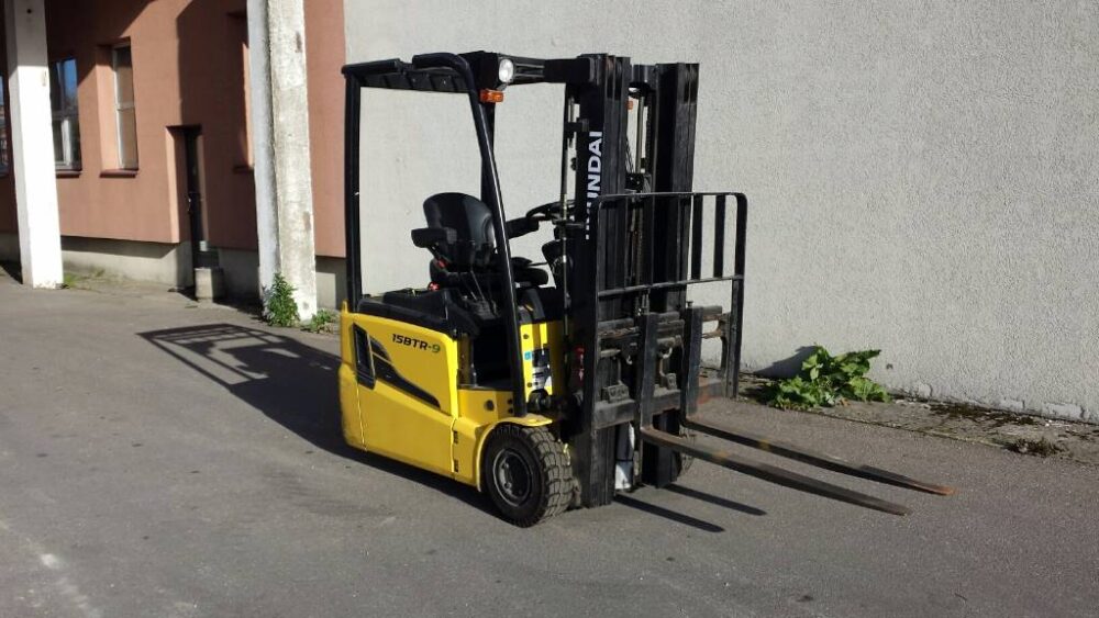 Hyundai 15BTR Electric Forklift