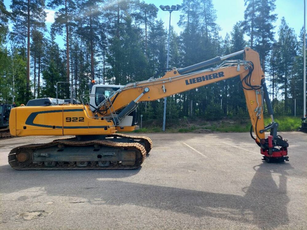 Liebherr R922 LC Excavator for Sale
