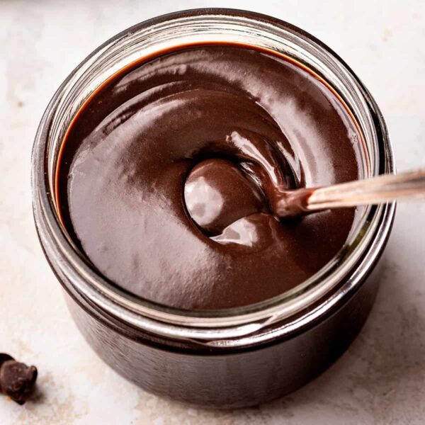 Hazelnut-Flavored Chocolate Sauce