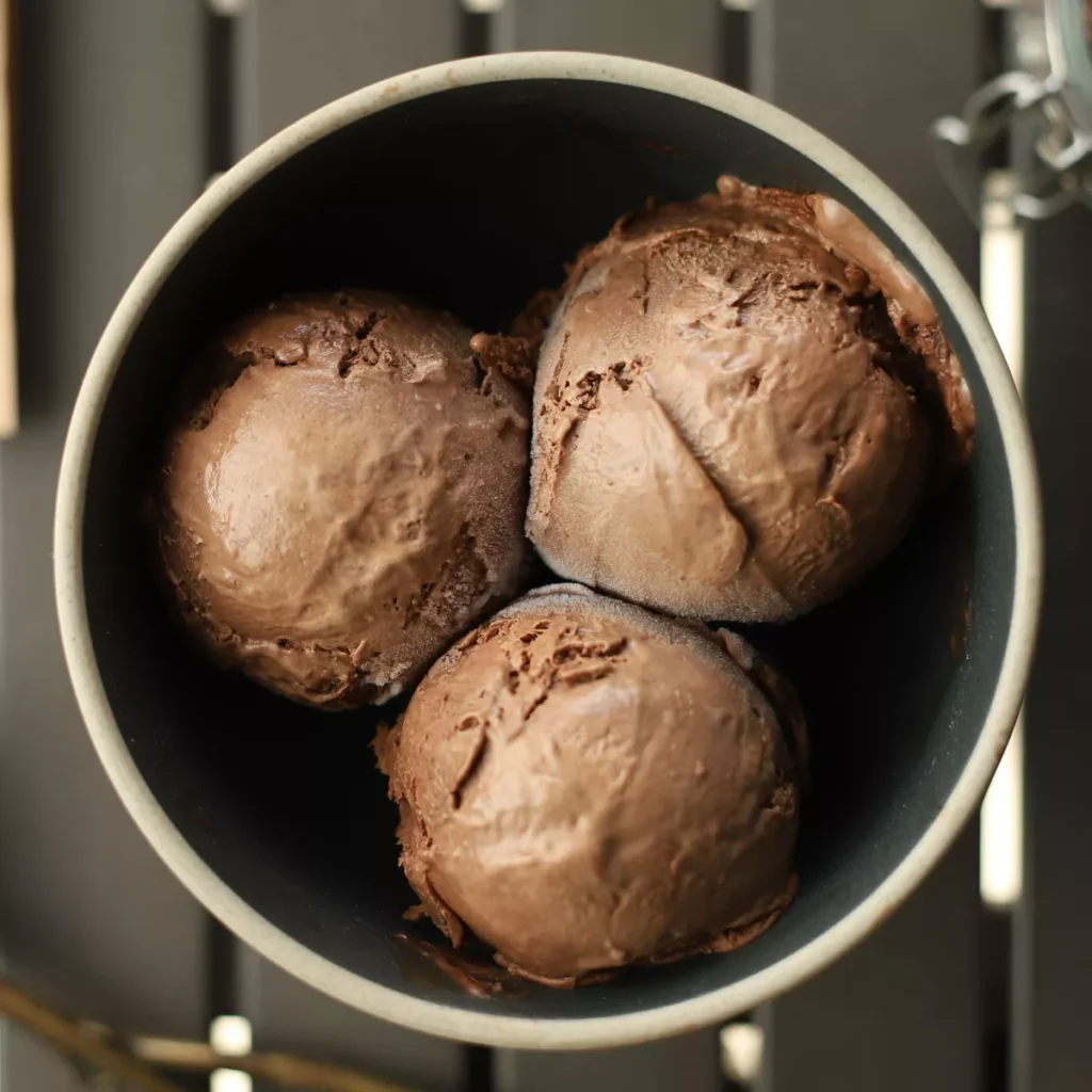 Cocoa powder for ice cream production