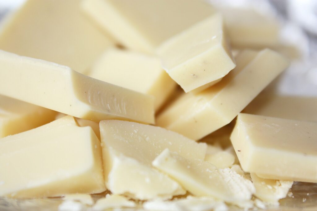 Learn how Lauric CBS from Coconut Oil supports compound chocolate production, coating quality, efficiency, and cost control.
