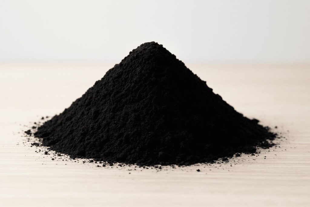 Can black cocoa powder significantly reduce formulation cost?
