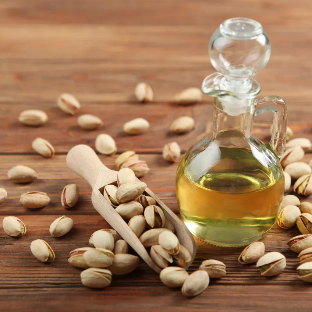 Pistachio kernel oil