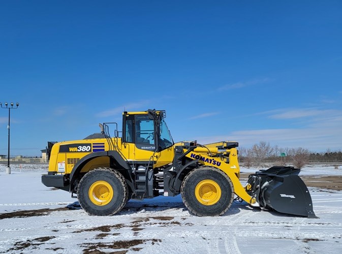 Komatsu WA380 loader
