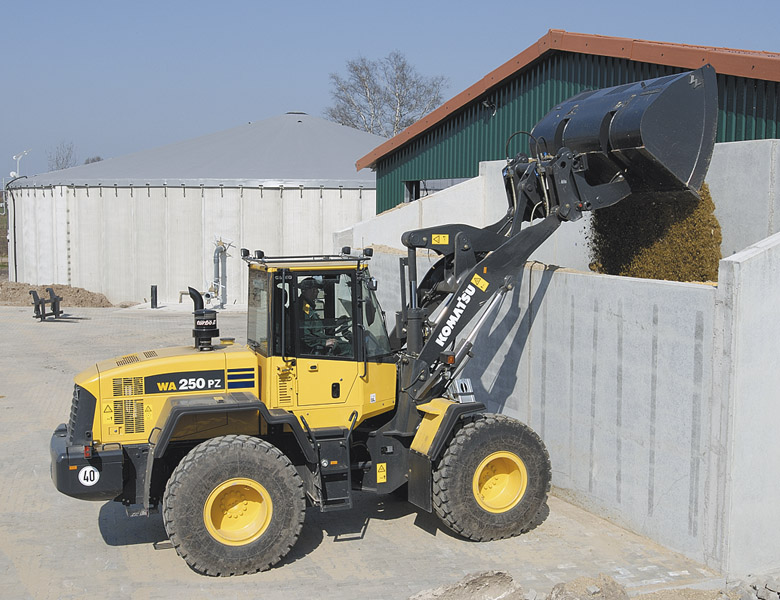 Komatsu WA250PZ-6 Loader