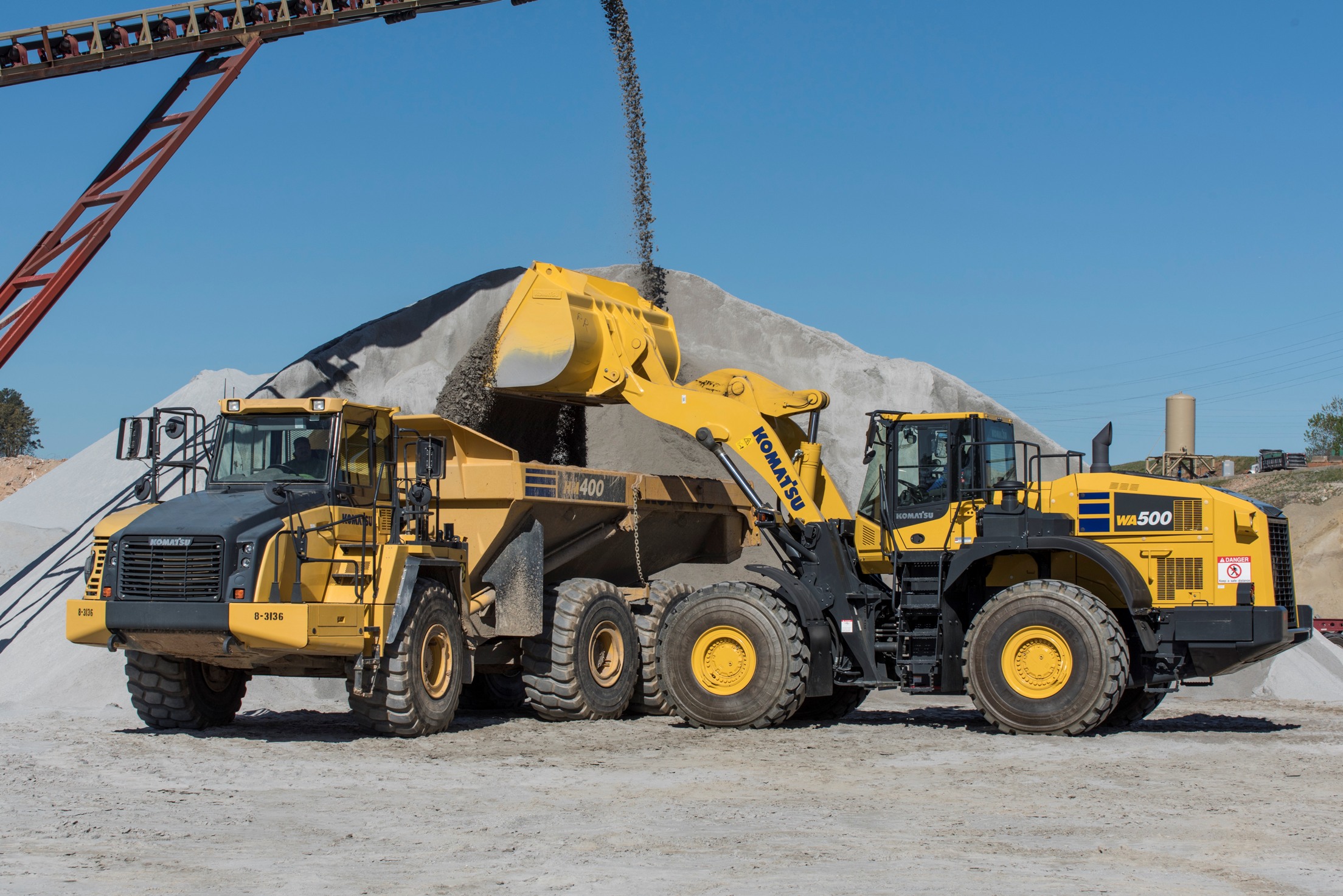 Komatsu WA500-7 Loader
