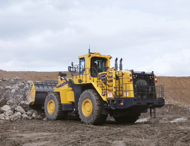 Komatsu WA900 Loader