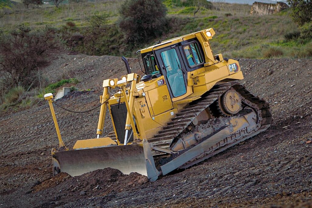 بولدوزر متوسط کاترپیلار Caterpillar D6T