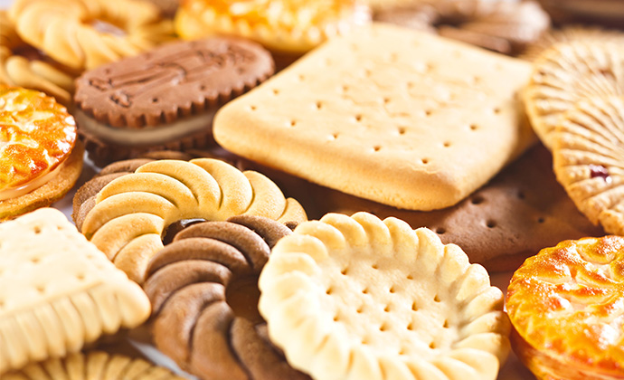 تاثیر تبلیغات و برندسازی در موفقیت محصولات شکلات و بیسکویت