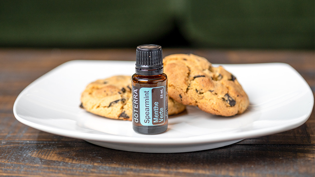 قش طعم‌دهنده‌ها و اسانس‌ها در تولید بیسکویت‌های خاص