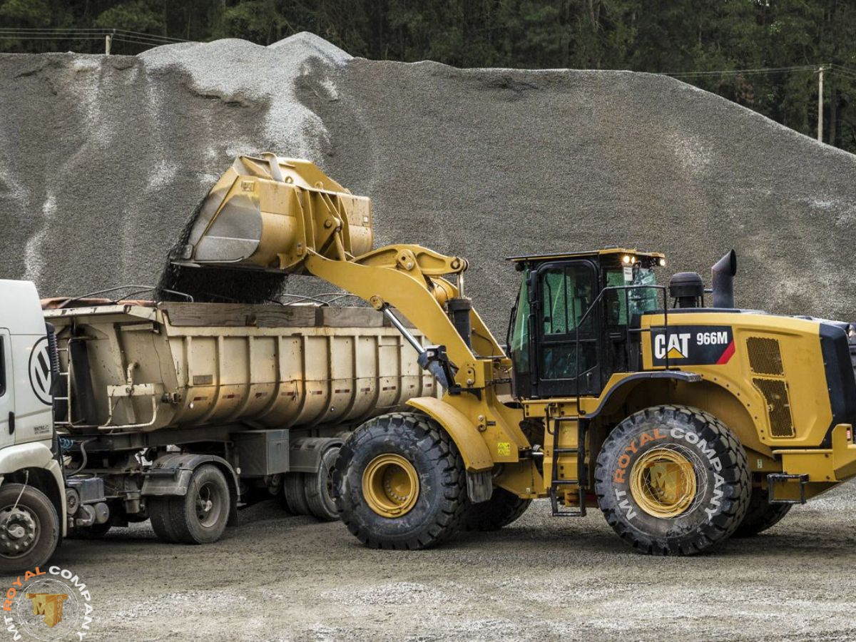 لودرهای چرخ‌لاستیکی Caterpillar 966M
