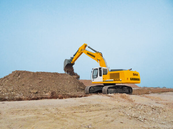 بیل مکانیکی زنجیری R 944 لیبهر Liebherr