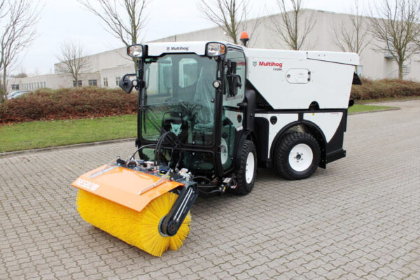خرید ماشین تمیزکاری و جمع‌آوری شهری (Street Sweeper) کیس CASE
