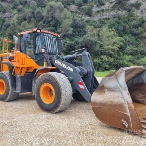 فروش لودر چرخ‌لاستیکی DL300 دوسان Doosan